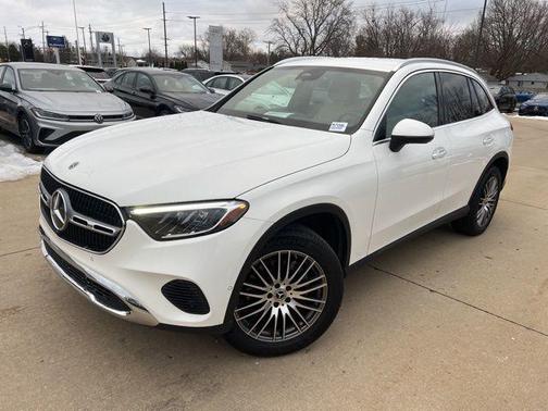 2025 Mercedes-Benz GLC 300 4MATIC