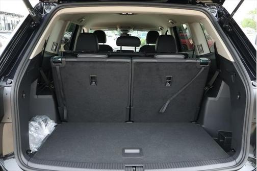 2025 Volkswagen Atlas 2.0T SE
