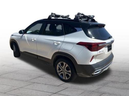 Cherry Black 2022 Kia Seltos S