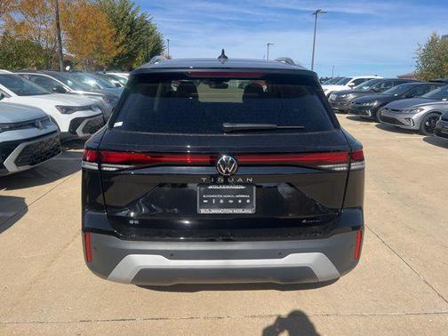 2025 Volkswagen Tiguan 2.0T SE 4MOTION