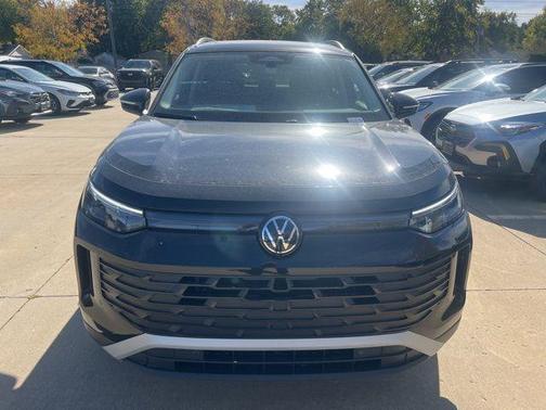 2025 Volkswagen Tiguan 2.0T SE 4MOTION