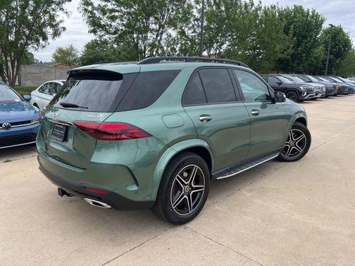 MANUFAKTUR Ireland Mid Green Metallic 2026 Mercedes-Benz GLE 450 4MATIC