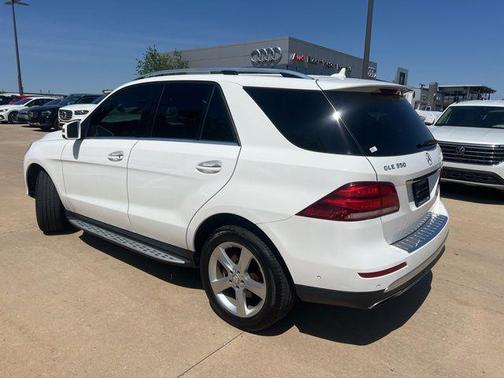 Polar White 2016 Mercedes-Benz GLE-Class GLE 350 4MATIC