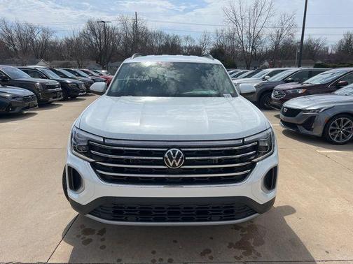 2026 Volkswagen Atlas 2.0T SE w/Technology 4MOTION