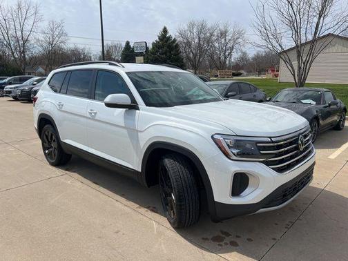 2026 Volkswagen Atlas 2.0T SE w/Technology 4MOTION