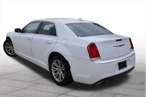 2017 Chrysler 300 Limited