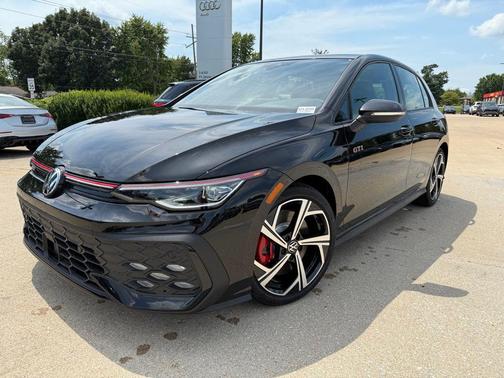2025 Volkswagen Golf GTI 2.0T SE DSG