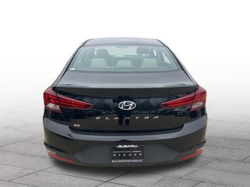 2019 Hyundai ELANTRA SE