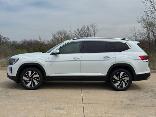 Opal White 2026 Volkswagen Atlas 2.0T SEL