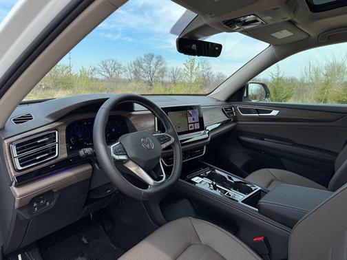 Opal White 2026 Volkswagen Atlas 2.0T SEL