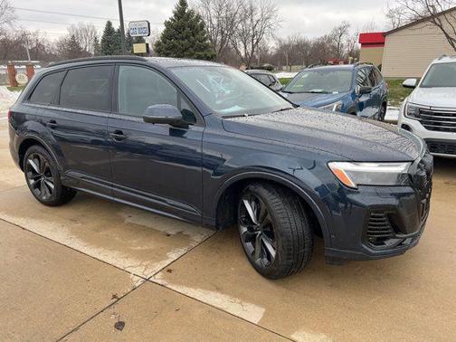 Waitomo Blue Metallic 2026 Audi Q7 55 Premium Plus SUV