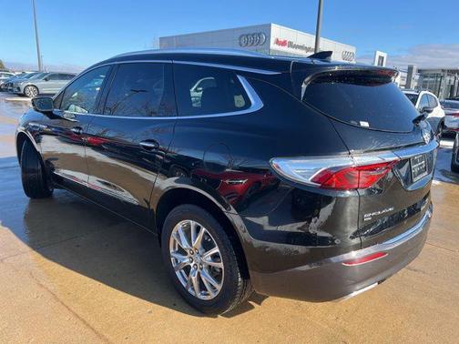 2023 Buick Enclave Essence AWD