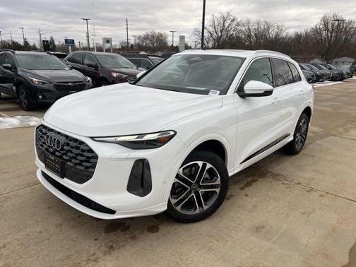 2025 Audi Q5 Premium TFSI quattro S tronic