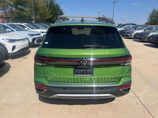 2025 Volkswagen Taos 1.5T SEL
