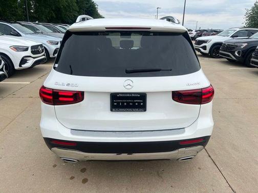 Polar White 2026 Mercedes-Benz GLB 250 4MATIC