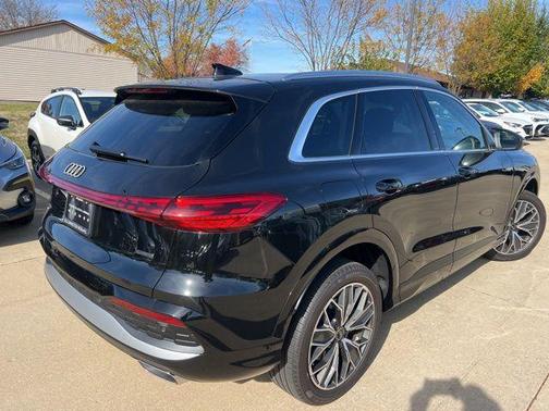 2025 Audi Q5 Premium Plus TFSI quattro S tronic