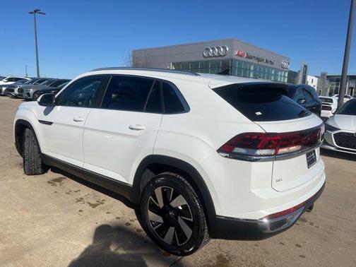 2026 Volkswagen Atlas Cross Sport 2.0T SEL