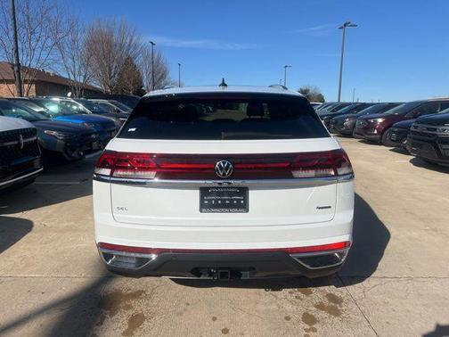 2026 Volkswagen Atlas Cross Sport 2.0T SEL