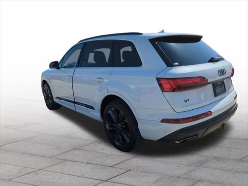 2025 Audi Q7 55 Premium Plus
