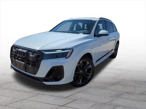2025 Audi Q7 55 Premium Plus