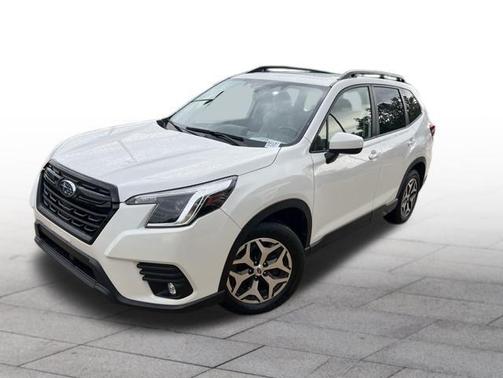 Crystal White Pearl 2024 Subaru Forester Premium