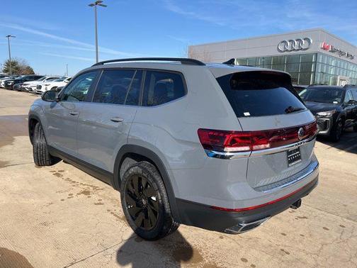 2026 Volkswagen Atlas 2.0T SE w/Technology 4MOTION