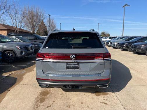 2026 Volkswagen Atlas 2.0T SE w/Technology 4MOTION