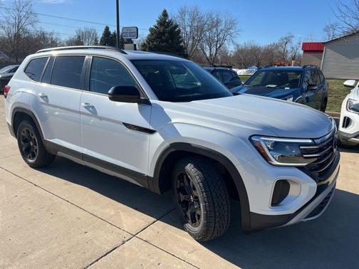 2026 Volkswagen Atlas Peak Edition