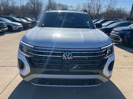 2026 Volkswagen Atlas Peak Edition