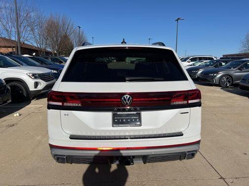 2026 Volkswagen Atlas Peak Edition