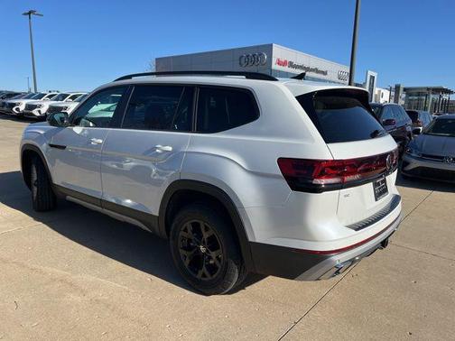 2026 Volkswagen Atlas Peak Edition