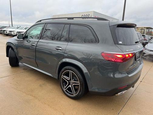 2026 Mercedes-Benz GLS 450 4MATIC