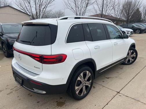 2024 Mercedes-Benz EQB 300 4MATIC