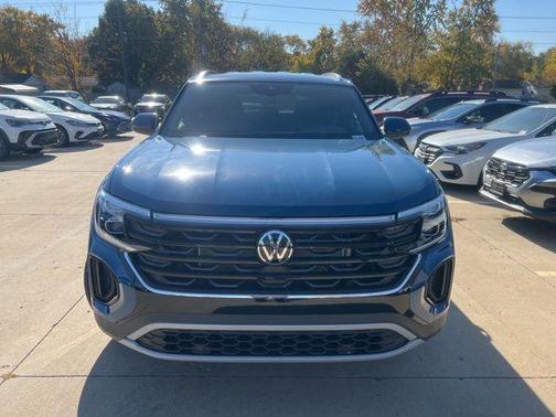 mountain lake blue metallic 2026 Volkswagen Atlas Cross Sport 2.0T SE w/Technology 4MOTION