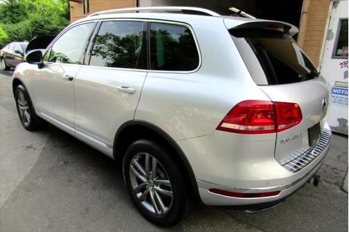 2015 Volkswagen Touareg V6 Lux