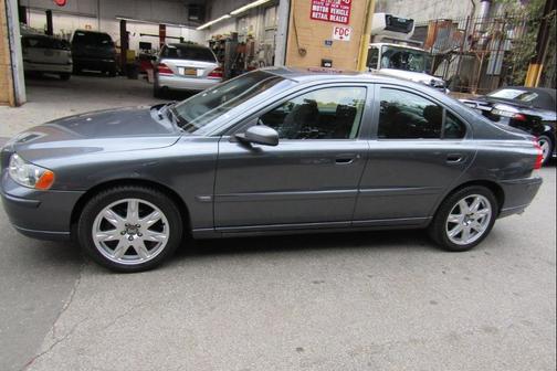 2006 Volvo S60 R
