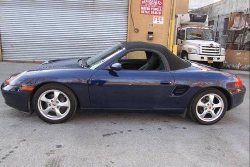 2002 Porsche Boxster 2dr Roadster Tiptronic