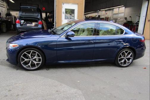 2017 Alfa Romeo Giulia Ti