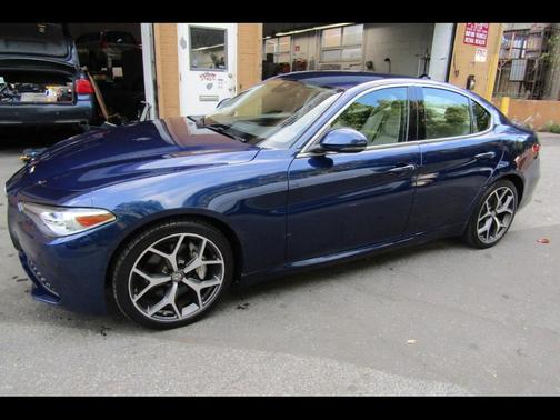 2017 Alfa Romeo Giulia Ti