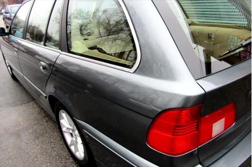 2003 BMW 525 525iTA 4dr Sport Wgn 5-Spd Auto