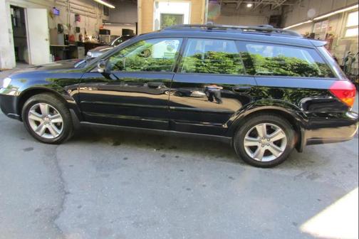 Black 2005 Subaru Outback 3.0 R