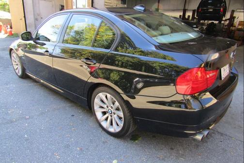 2011 BMW 328 4dr Sdn 328i xDrive AWD SULEV