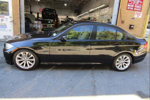 2011 BMW 328 4dr Sdn 328i xDrive AWD SULEV