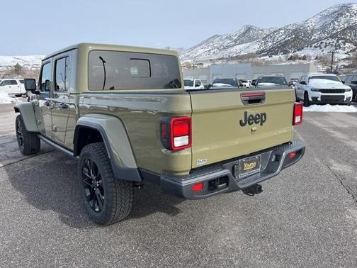 2025 Jeep Gladiator Sport