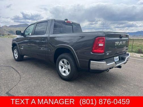 Granite Crystal Clearcoat Metallic 2026 RAM 1500 Big Horn/Lone Star