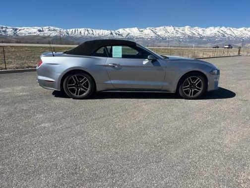 2022 Ford Mustang EcoBoost Premium