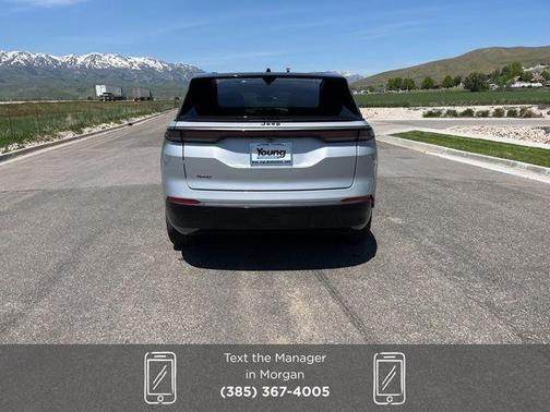 Silver Zynith Clearcoat 2025 Jeep Wagoneer S Launch Edition