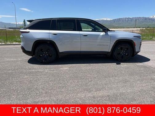 Silver Zynith Clearcoat 2025 Jeep Wagoneer S Launch Edition