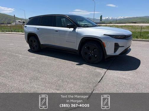 Silver Zynith Clearcoat 2025 Jeep Wagoneer S Launch Edition