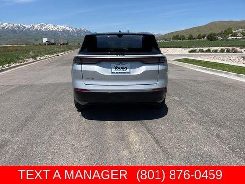 Silver Zynith Clearcoat 2025 Jeep Wagoneer S Launch Edition